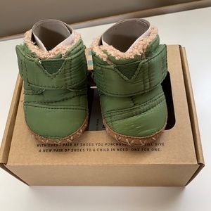 Cuna quilted toddler booties
